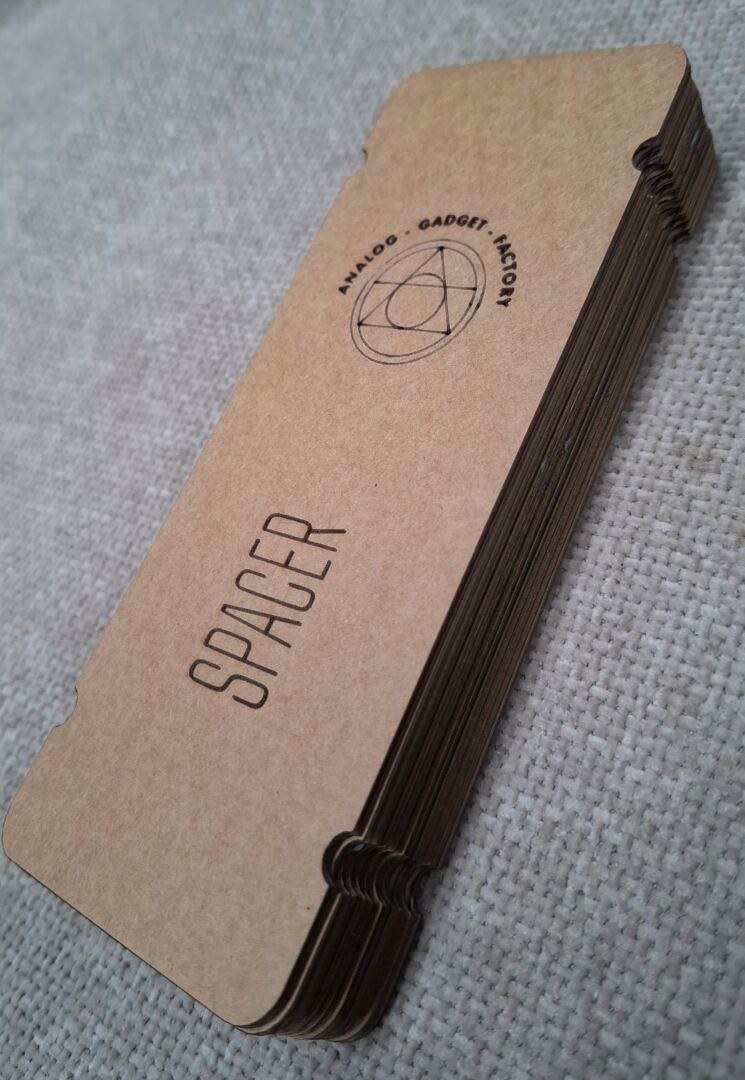 Four Point Spacer, Card edition